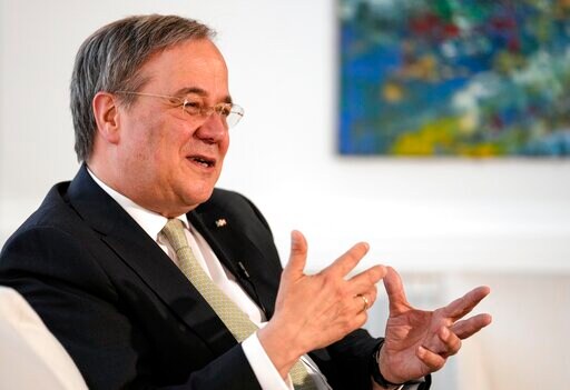 Merkel's Likely Heir Favors Her Centrist Path for Germany