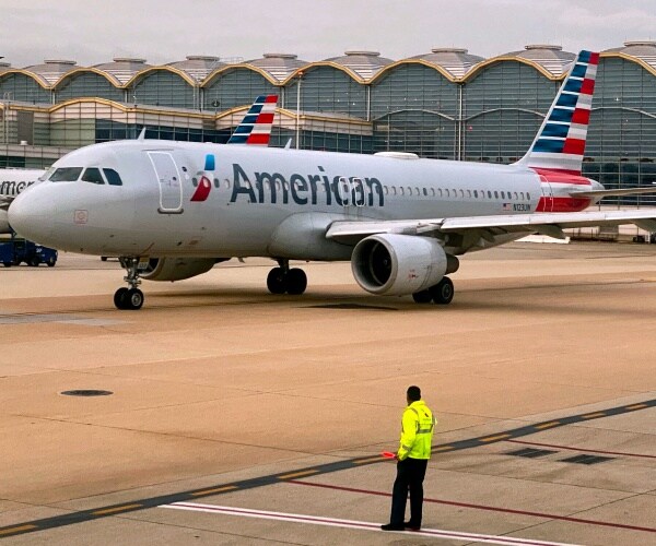american airlines plane
