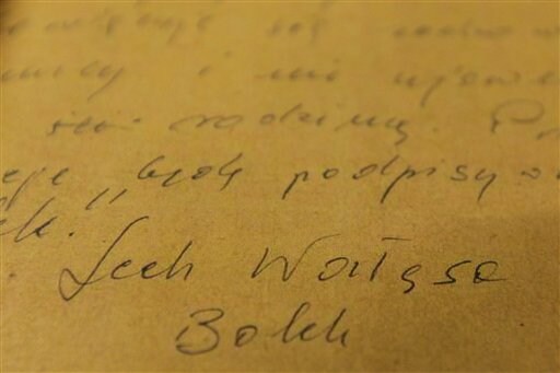 Polish Prosecutors to Probe Secret Files on Lech Walesa