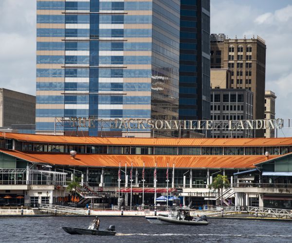 Videogamer Shoots 2 Dead, Kills Self at Tournament