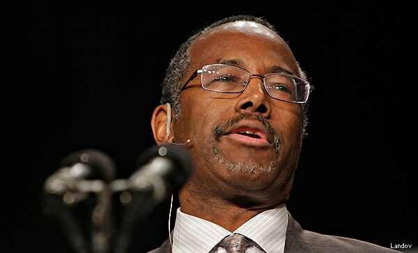 Carson Joins White House Hopefuls at Koch Confab