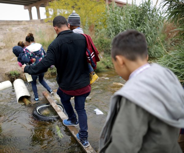 Trump Hits Mexico on Immigration: 'Doing Virtually Nothing'