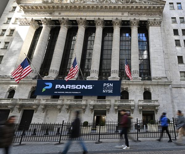 Tech Stocks Emerge as Haven in Sell-Off