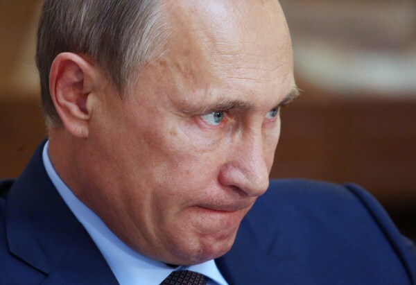 Putin Compares Ukrainian Operations in East to Nazi Siege