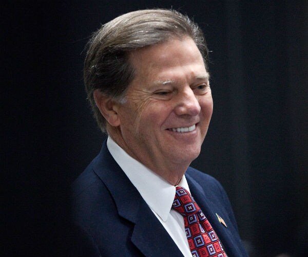 Tom DeLay on Hillary's Trump Speech: 'Like a Comedy Central Show'