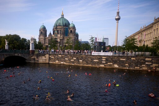 Berlin Banned River Swimming a Century Ago. Locals Now Want to Jump Back into the Water