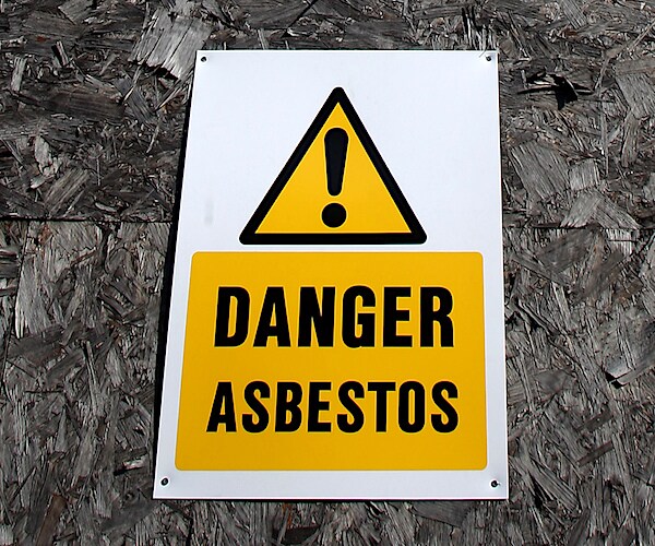 EPA Proposes Allowing New Uses of Asbestos, Causing Backlash