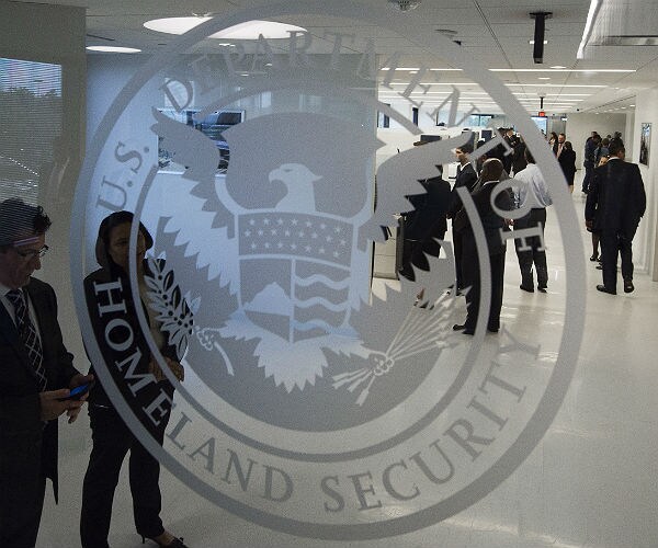 DHS Changes Policy on Foreign Students, Seasonal Workers