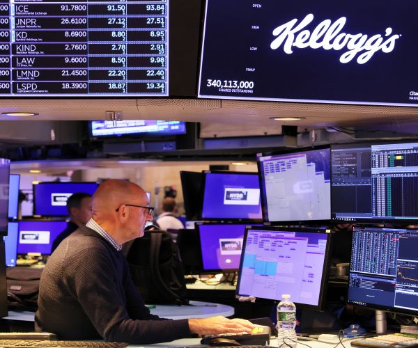 Stocks Lose Ground, But Still Headed for Big Monthly Gains