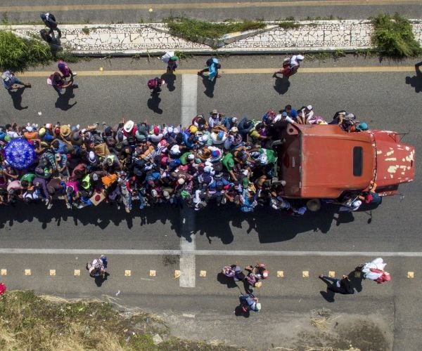 Democrats Push Open Borders as Caravan Heads North