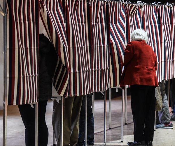 Poll: Americans Eager to Change System of Government