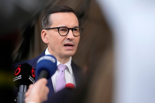 EU Executive Chides Poland, Hungary for Democratic Deficiencies
