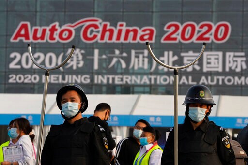 China Opens Auto Show under Anti-disease Controls