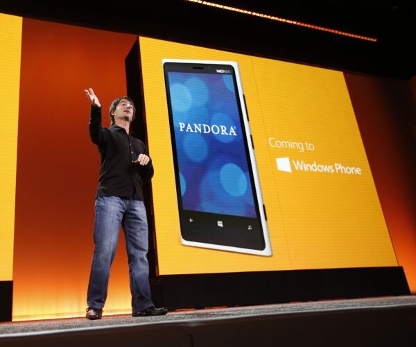 Windows Phones Nixed: No New Hardware, Features Coming