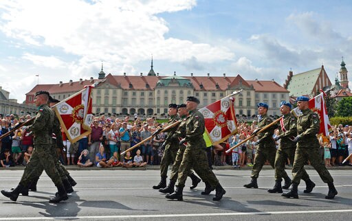 Poland Marks Army Day with Parade, Call for US Military Base