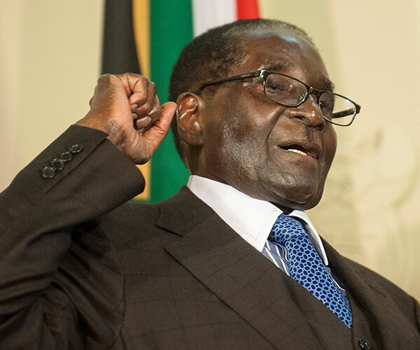 Zimbabwe's Mugabe Blames Foreign 'vandals' amid Lion's Death