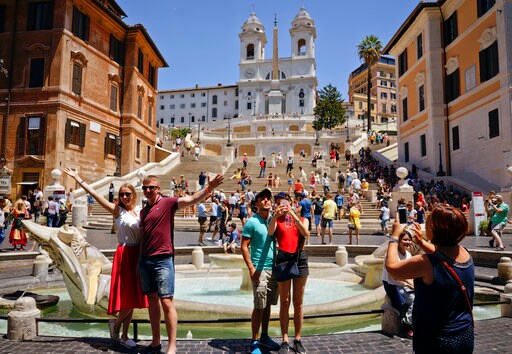 When in Rome Don't Sit, Dip, Eat, Drink in Fountains