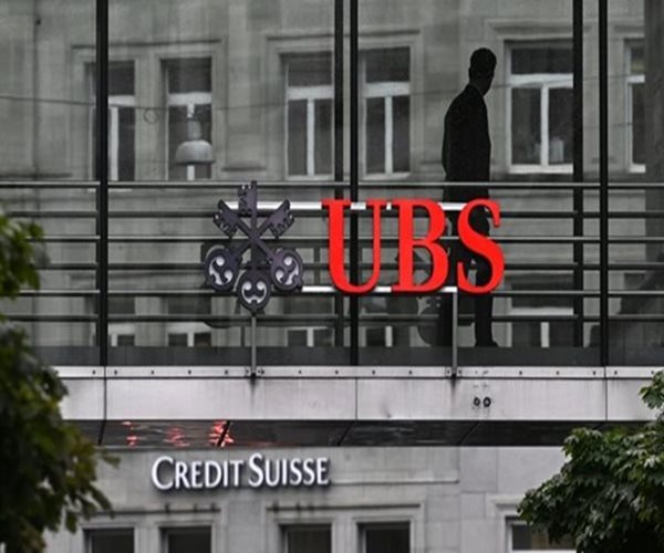 UBS to Absorb Credit Suisse Swiss Unit, Cut 3,000 Jobs