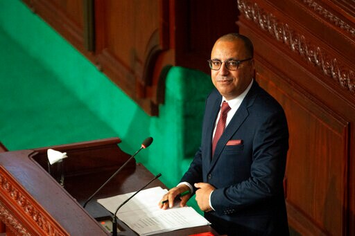 Tunisian Prime Minister Wins Confidence Vote amid Crisis