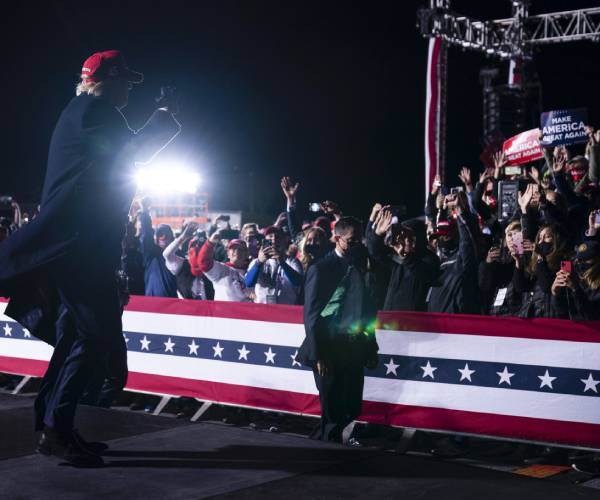 Trump Vows to Disprove Polls, Biden Urges 'Take Back Our Democracy'