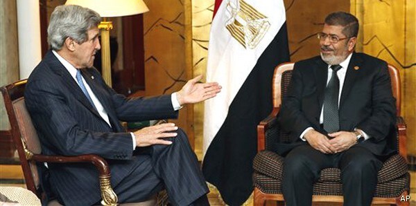 Kerry Presses Egypt to Reform Economy or Lose Aid