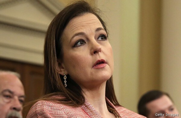 Tea Party's Martin: Democrats Abandon Obamacare Ship