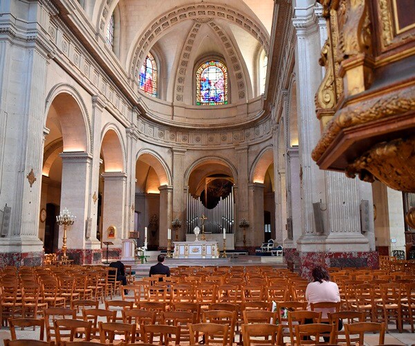 Workers to Begin Untangling Charred Metal Web on Notre Dame Cathedral