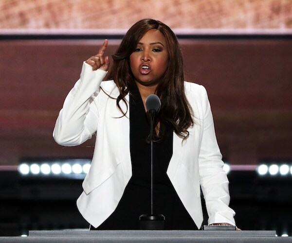 Lynne Patton, HUD Staffer, Sorry for Calling Reporter 'Miss Piggy'