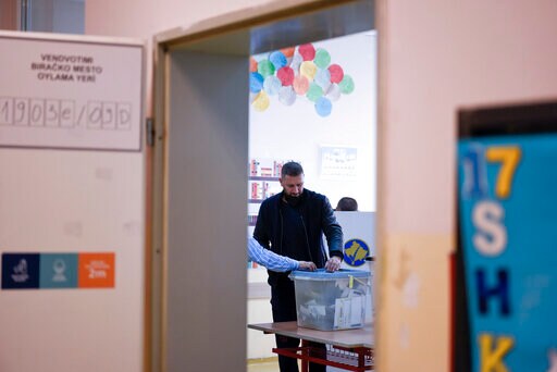 Kosovo Opposition Wins, but Most Communes in Runoffs