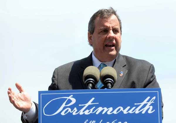 Christie, Like McCain in 2008, Talking Tough in New Hampshire