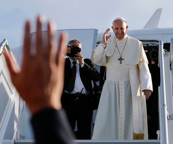 Local Bishop Should Make the Call on Intercommunion, Pope Says