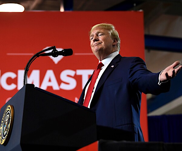 David Lynch to Trump: 'You Are Causing Suffering, Division'