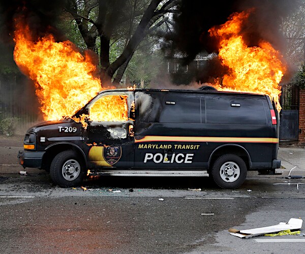 Bipartisan Bill Will Jail Those Who Injure Cops Up to 10 Years