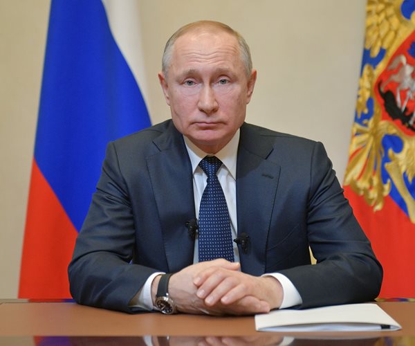 Putin Extends Russia's Nonworking Period to April 30 