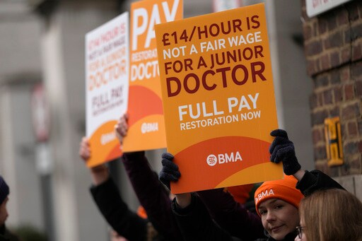 English Doctors' Strike Could be Catastrophic, Official Says