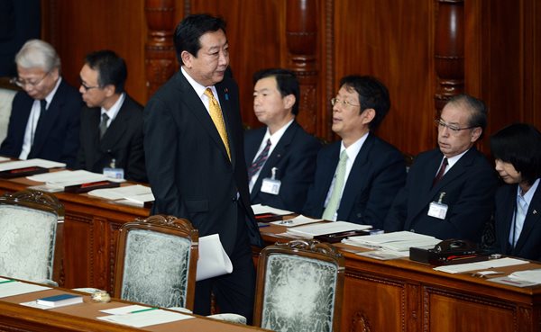 LIGNET: Japan Nears Its Own Fiscal Cliff