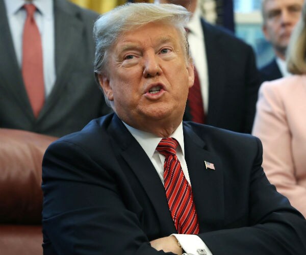 president donald trump in the oval office