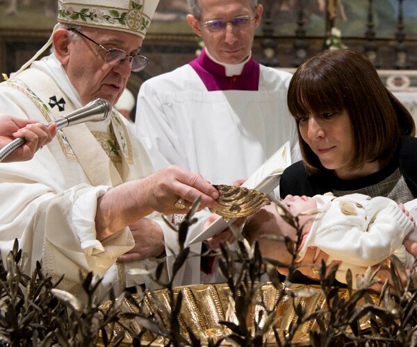 Pope Francis: Breastfeeding in Sistine Chapel OK