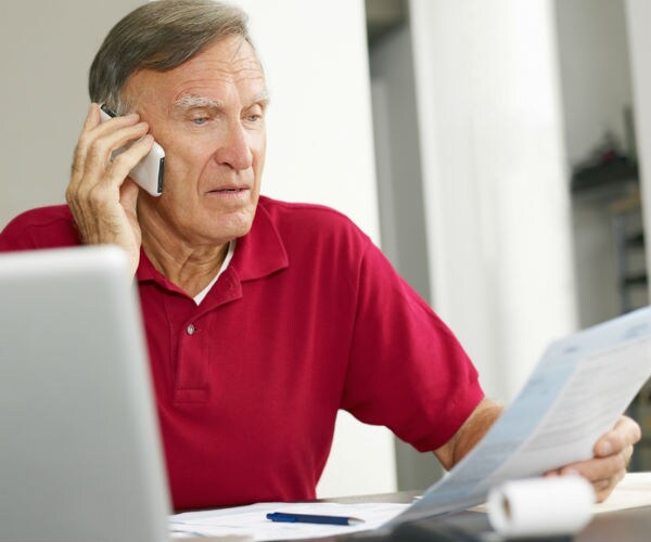 Senators Say Cable TV Users Aren't Refunded for Overcharges