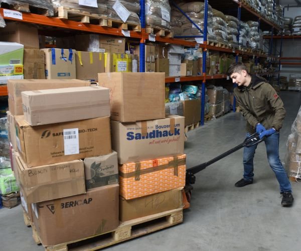 US Manufacturing Contracts for 1st Time Since 2020