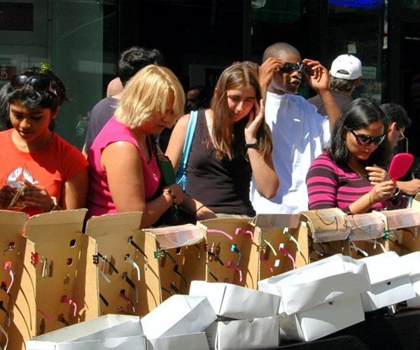 Consumer Confidence Falls to 9-Month Low