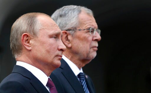 Putin Coy about Extending His Rule in Russia beyond 2024