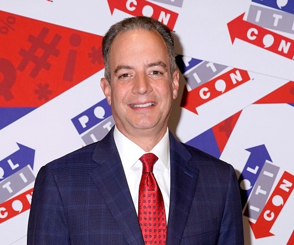 reince priebus poses for photo