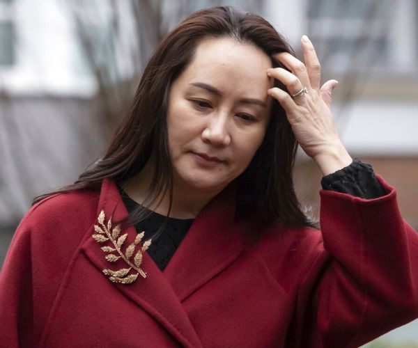 Huawei Exec's Lawyers Open New Front in Extradition Trial: Report