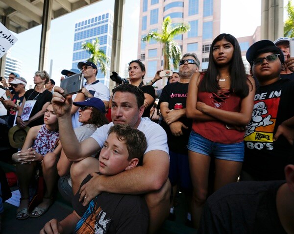 Florida Governor Wants Grand Jury to Investigate Schools