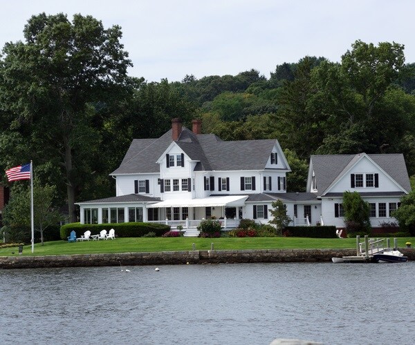 The Bishops Avenue, London N2 is considered to be one of the wealthiest streets in the world. 