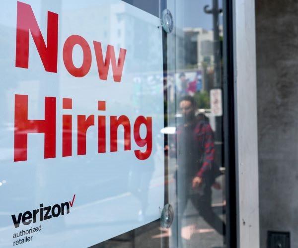 Fewer Americans File for Jobless Claims