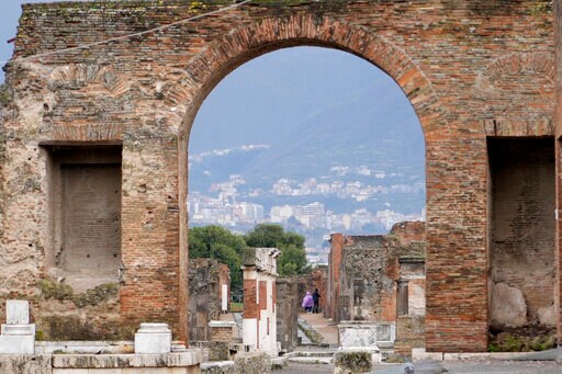 Pompeii: Rebirth of Italy's Dead City That Nearly Died again
