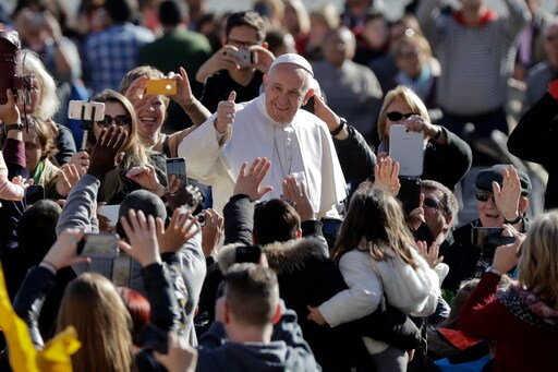 Pope Marks Ash Wednesday with Prayer and Solemn Procession
