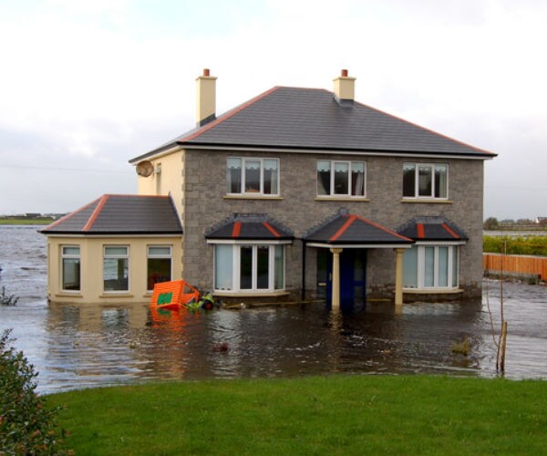 Hurricane Harvey Slams Homebuilders With Most Houston Exposure